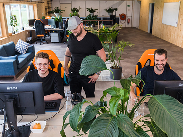 Vacatures Online Marketeer, Growth Hacker, PHP Deverloper, Symfony Specialist, Front-End Developer in Nederweert en Amsterdam bij Getnoticed